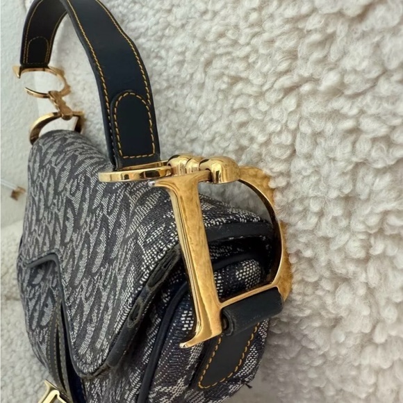 Meet your Posher, Jonnathan - Picture 5 of 13